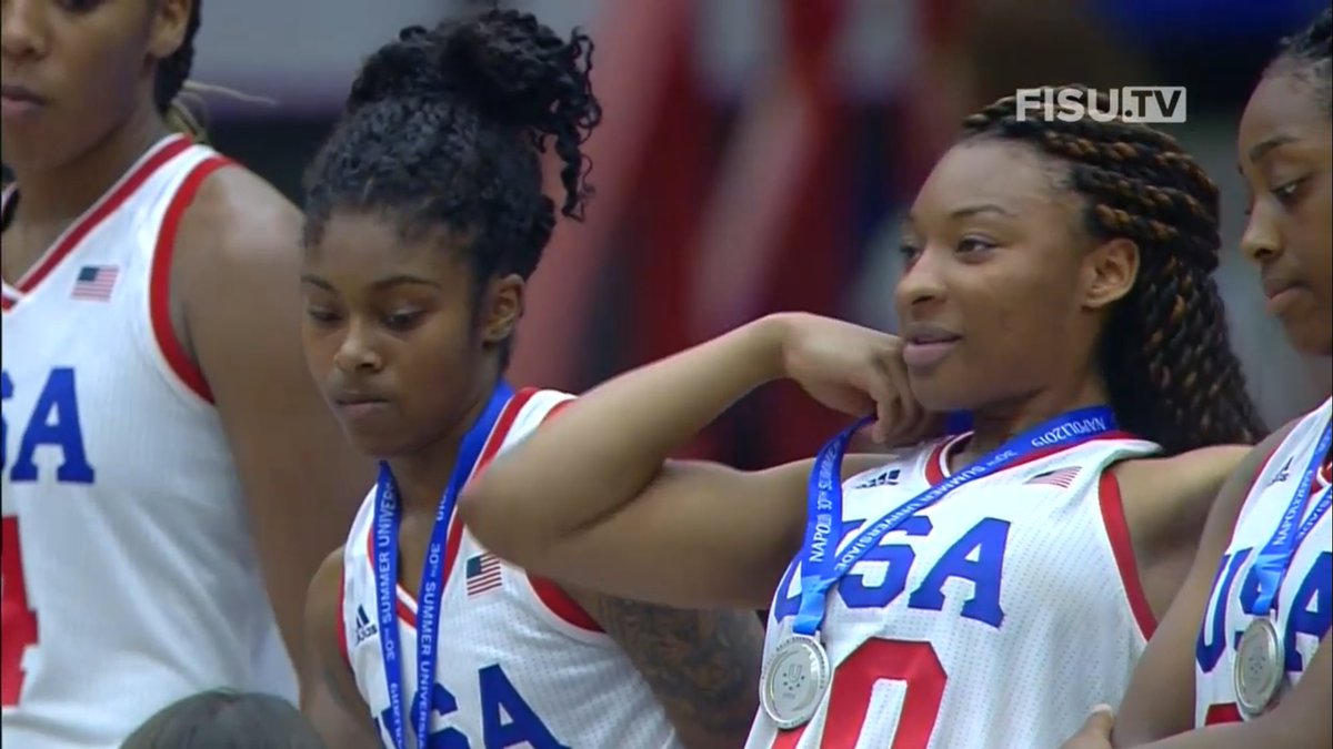 LADYWOLVES tweet media