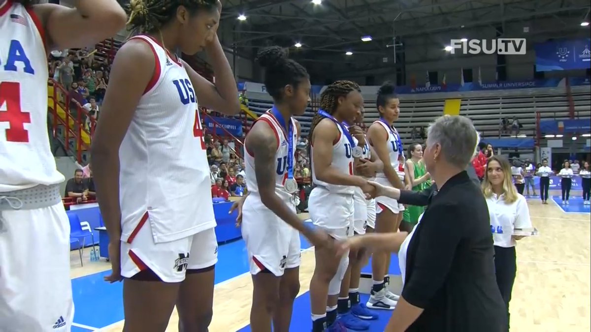 LADYWOLVES tweet media