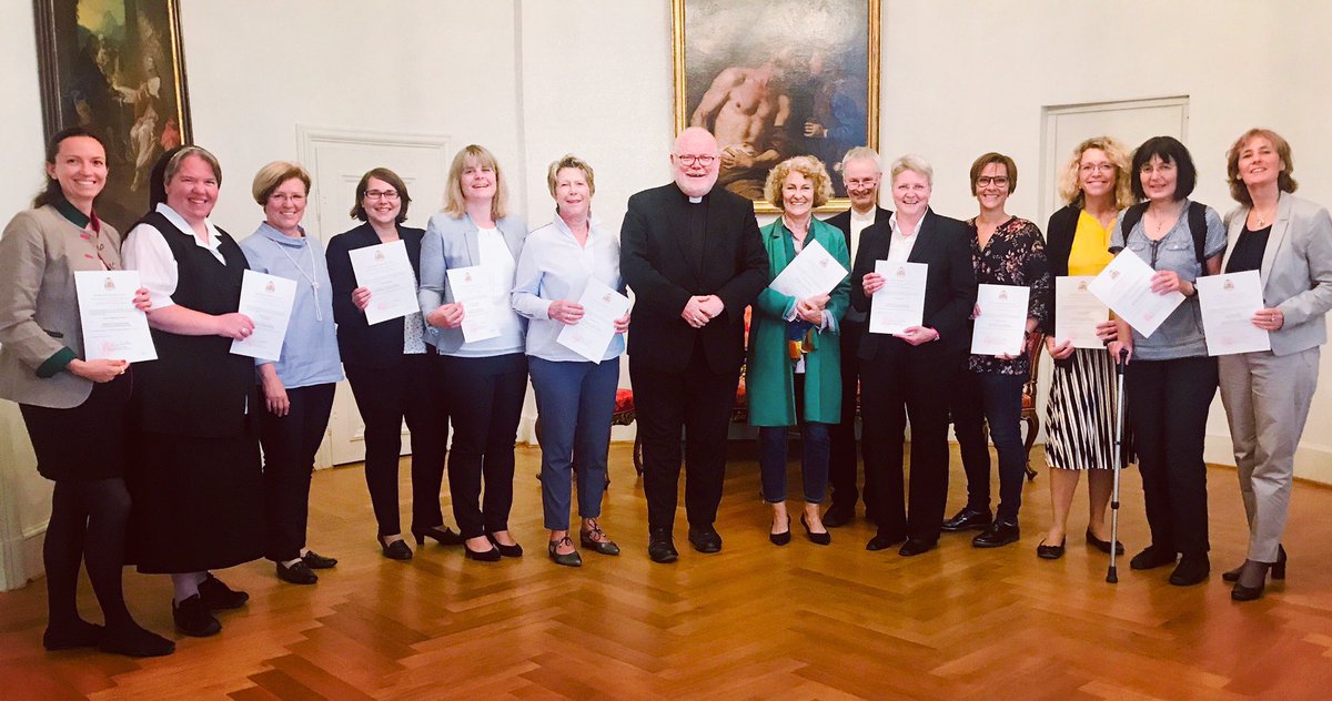BDKJ_MuF's tweet photo. Unter anderem ist nun BDKJ Diözesanvorsitzende Dr. Stephanie von Luttitz Teil der zwölf #Frauen aus kirchlichen Institutionen, Verbänden und Organisationen, die die neue #Frauenkommission des Erzbistums München und Freising bilden. 
#bdkjmuf #gleichberechtigung #fraueninderkirche https://t.co/ODktgKXwO1
