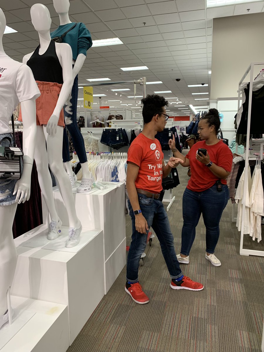 KatePaxson's tweet photo. Leads at #T1366 helping our team get to the next level and own their dedicated areas! #ownership #modernteam https://t.co/I1HIk4kGAS