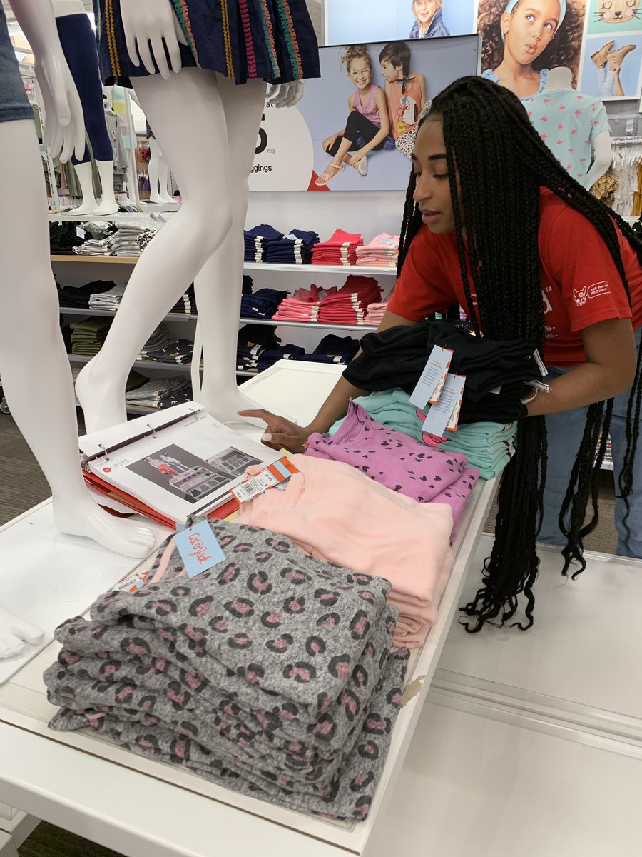 Leads at #T1366 helping our team get to the next level and own their dedicated areas! #ownership #modernteam