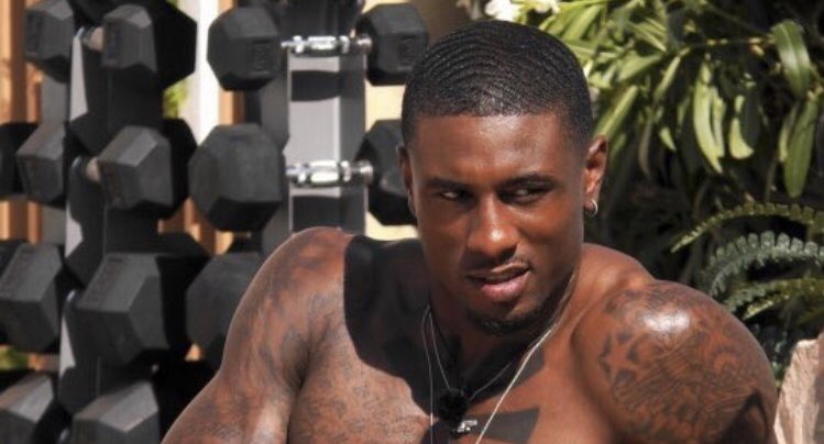 “He could dunk me” - <a href="/ella_jamis/">Ella</a> #loveisland