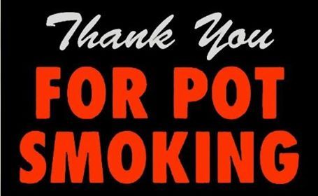 PositivePyrami1's tweet photo. #IMisunderstoodWhen I read the sign and I thought it said "Thank you for pot smoking" instead of "Thank you for not smoking" 😱🌿🔥💨💨💨😷 #MyBad #SoSorry 🙄😂 #Not 🖕😈🤣 https://t.co/KhR6r4PBe5