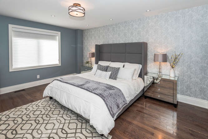 JosieStern's tweet photo. Stop your search! This 4-bed/5-bath reno checks all the boxes! Steps to #Oakwood Village. Gourmet kitchen, master br. w/walk-in closet &amp; 5-pc en-suite, spacious bedrooms; finished lower level #justmovein &amp; enjoy!! #OpenHouse Thur 11am https://t.co/HHlRewYFKa #TorontoRealEstate https://t.co/g4TykZ8Nbw