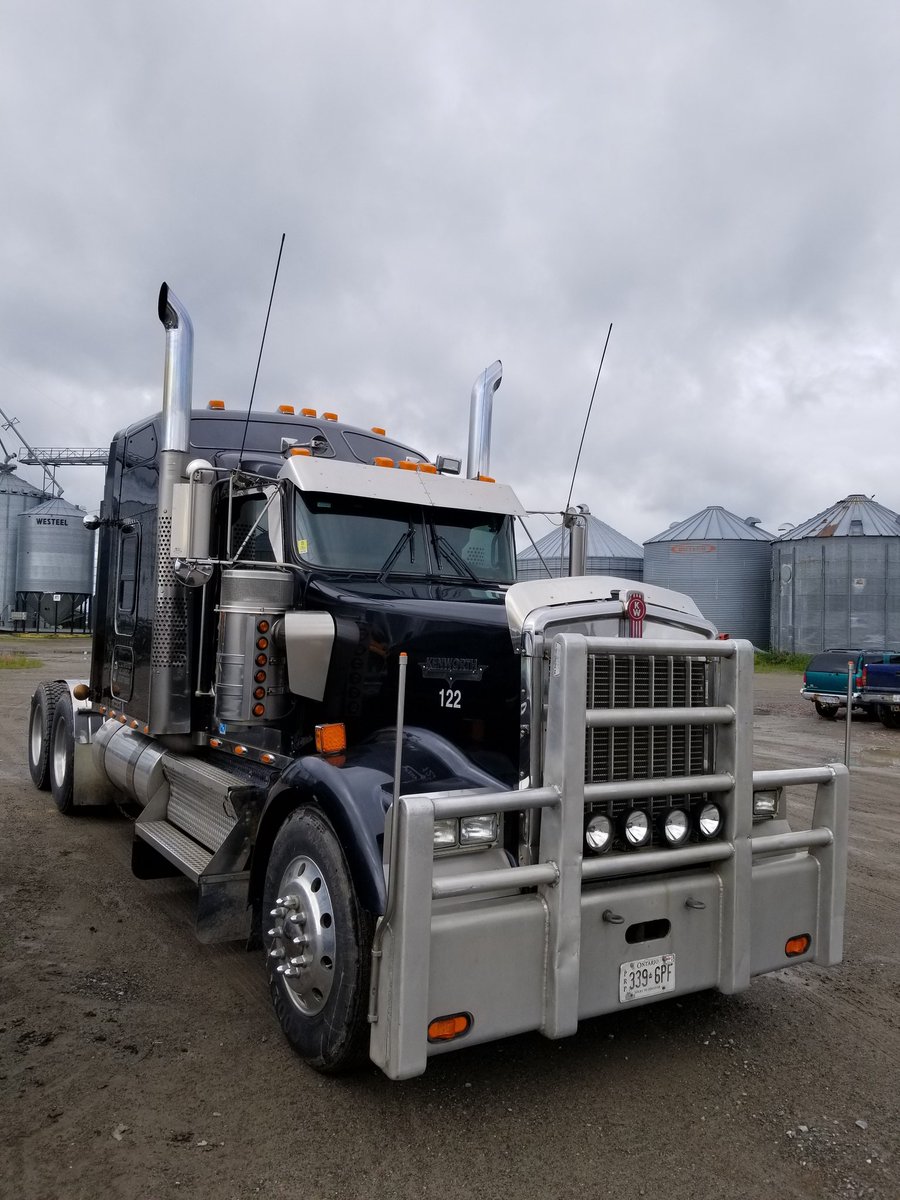 cashcrop10's tweet photo. Fleet Update. 2010 Kenworth W-900L. We have owned this truck since new, All information in pictures. https://t.co/AFKne3Vpn9