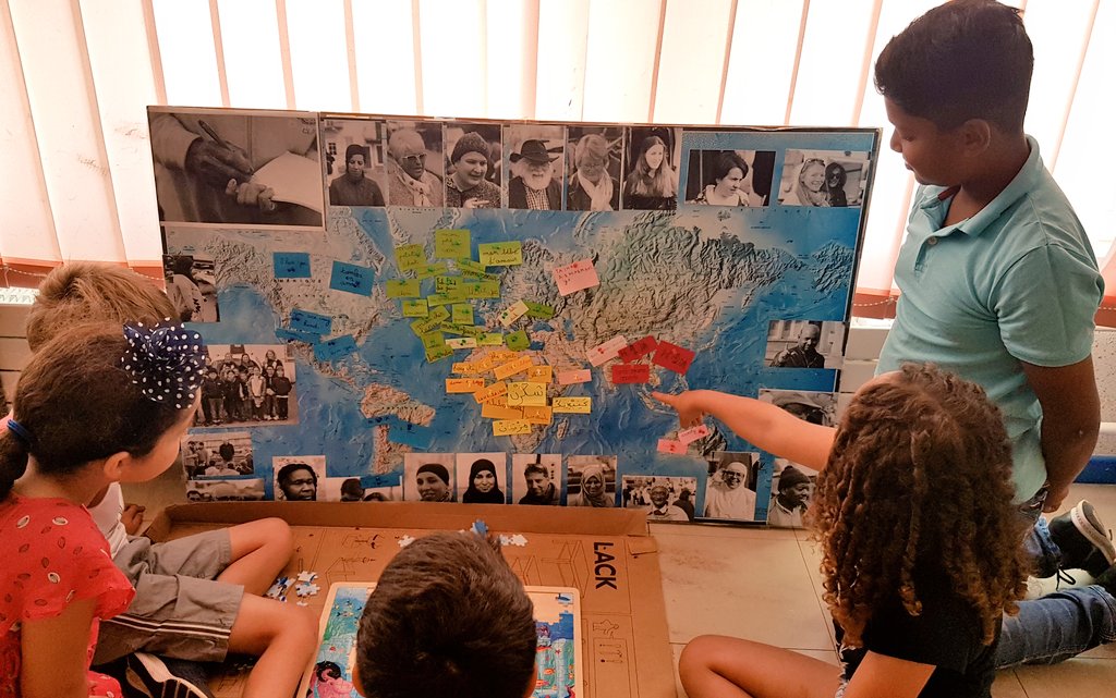 #REP <a href="/_DULALA_/">Dulala</a> #Plurilinguisme projet de l année... "Les Petits mots d' amour dans le monde "