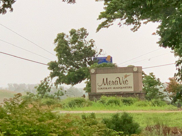 MeraVic1's tweet photo. WOW…. This little storm BLEW through this morning in a big way.  The power company should be on it ad have it fixed before morning.  

This Tree does not belong twisted up in these power lines….. anyway, we should be back up by Thursday morning.  Thank you!! https://t.co/AdKfIaWrEq