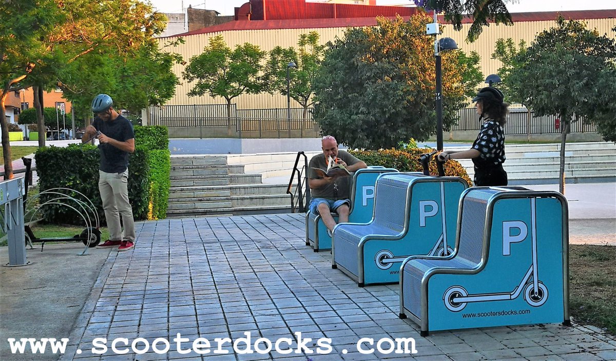 scooterdocks's tweet photo. @SwadeshiVichar1 the "parking" solution for the no dock scooters 😀🛴🅿️😃 https://t.co/NhAXW57B2q