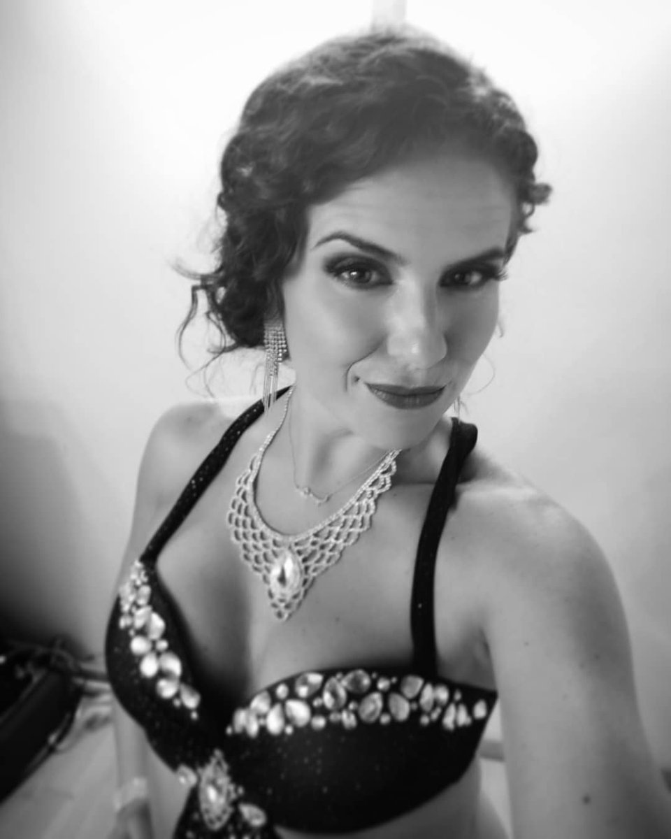 rosabeigbeder's tweet photo. Qué bonito todo lo vivido ayer! Gracias a @NAJMARABIC por todo!! Por muchos más espectáculos! https://t.co/lEoXOoPHPm