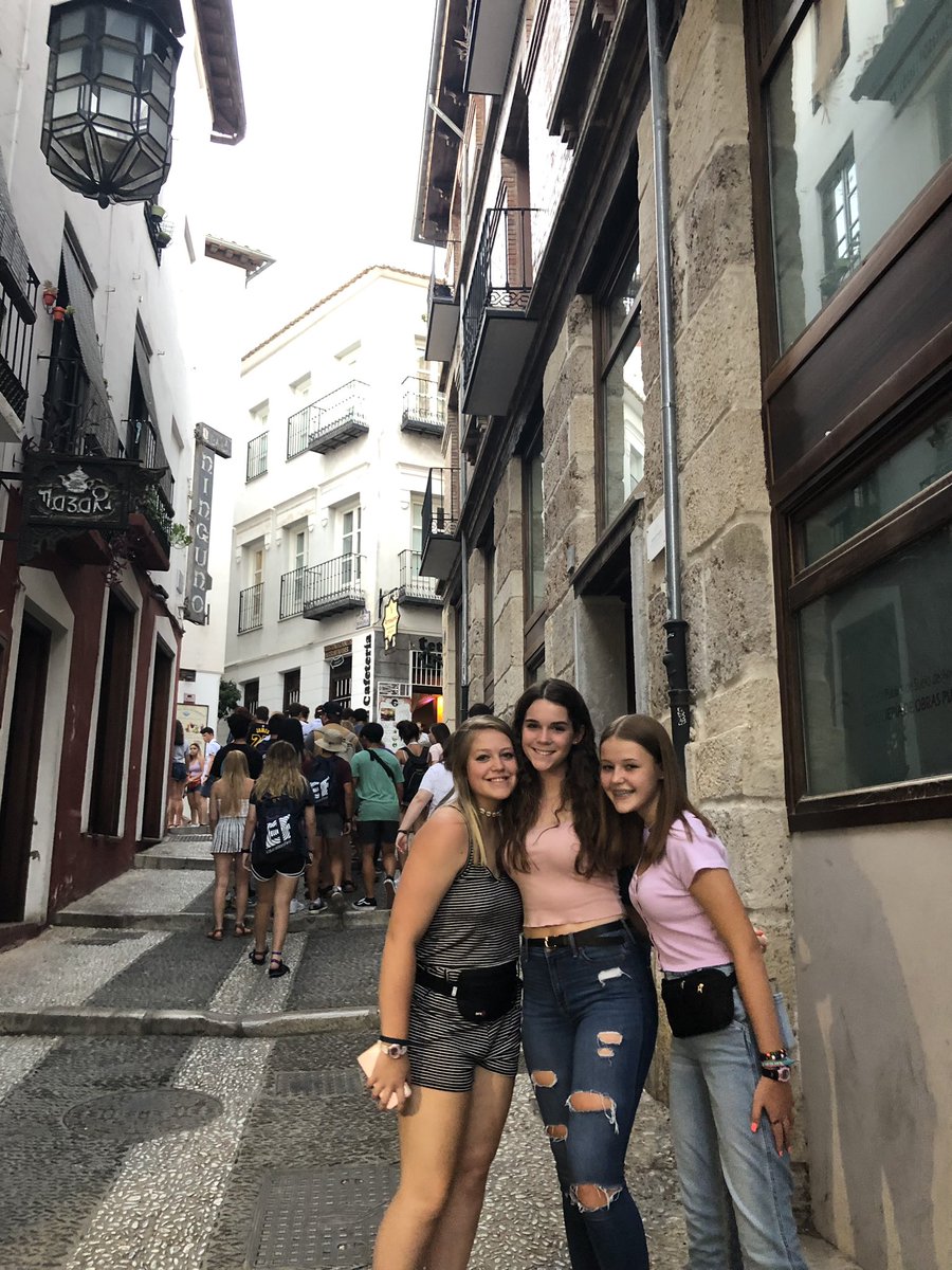 raiders_travel's tweet photo. Day 3: Visit to a Moroccan tea house and trekking our way through the tiny streets of Granada. #eftours https://t.co/QbeBGe1SWu