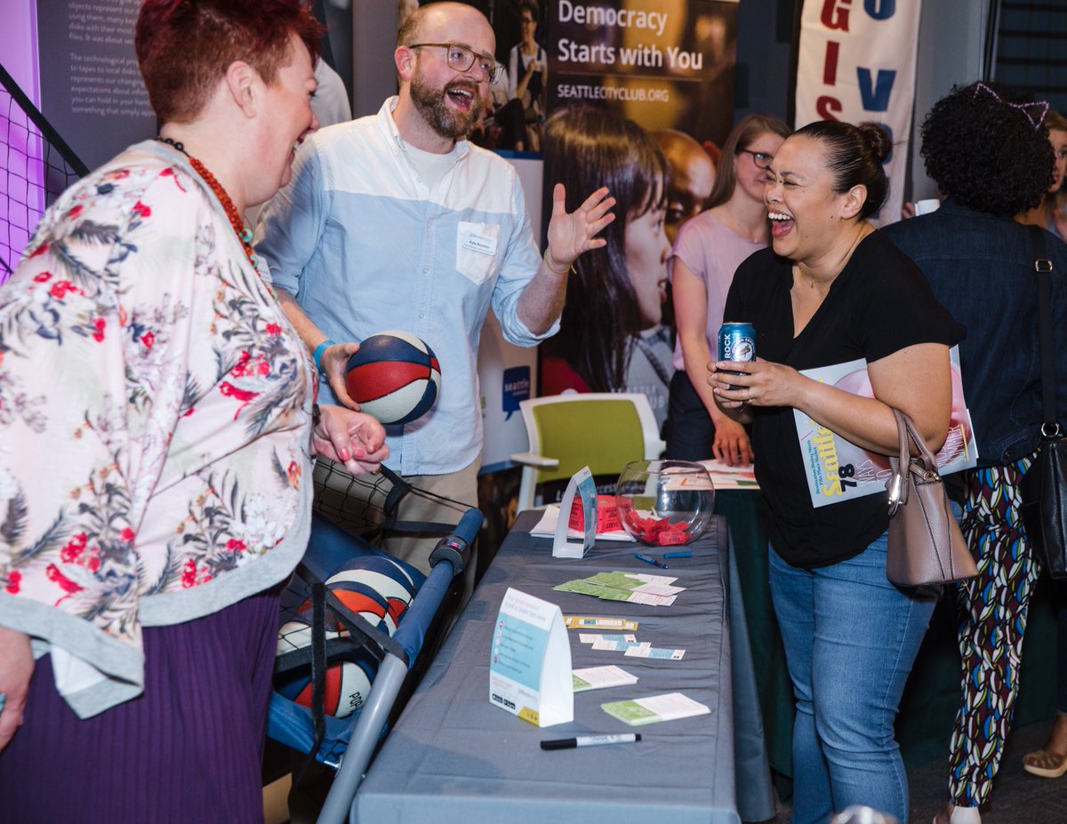 TheMetPages's tweet image. Seattle Met and presenting sponsor Vulcan Inc proudly hosted 30 nonprofits at the 6th annual GeneroCity. Hosted at The Living Computer Museum + Labs, the event was filled with inspiring nonprofits, a 3D Carpool Karoke experience, delicious food, fun drinks, and great company!