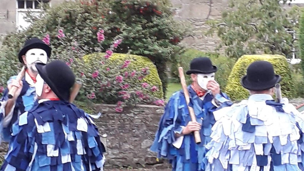 Whiskey in Porridge and Tesla Dreams newbootspantiesandafiddle.home.blog/2019/07/10/whi…