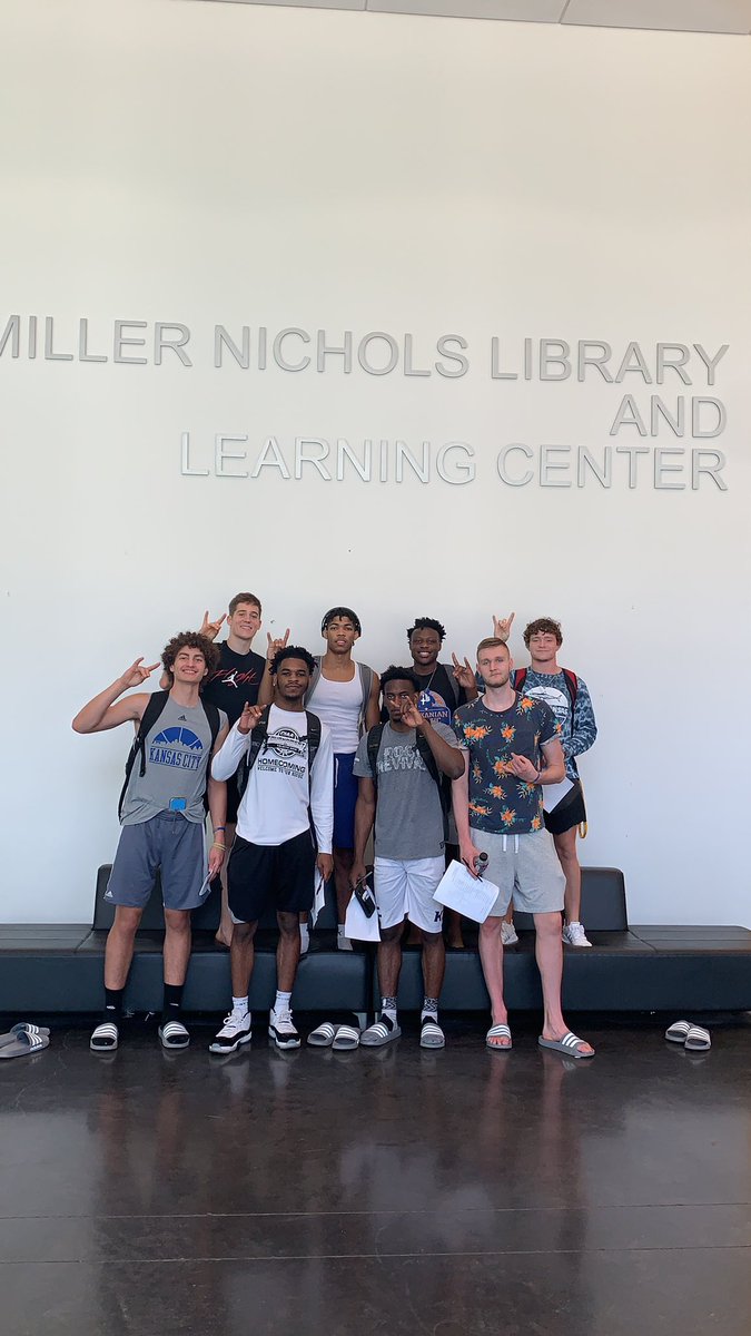 @UMKCMNL quick check in at the library‼️@UMKCmbb @UMKCSASSO