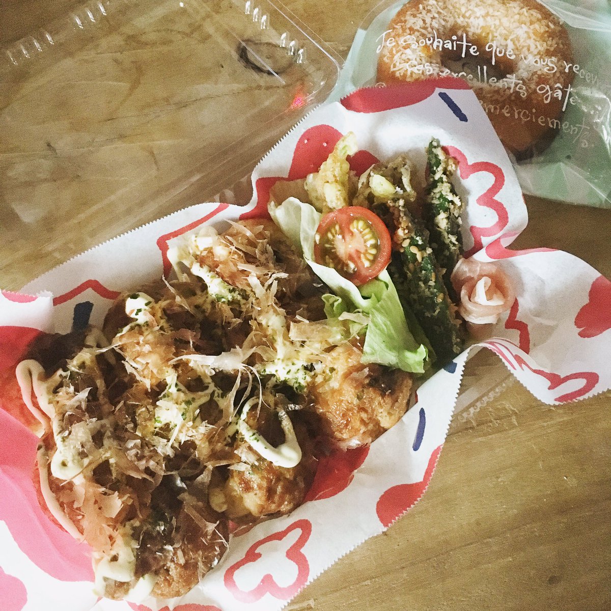 ピチコ舎 V Twitter たこ焼き弁当 プールの授業が週3あると聞いて驚いた朝 Meme弁 お弁当 お昼ごはん 娘弁当 高校生弁当 たこ焼き たこ焼き弁当 この容器にびっしり入れると 個 多すぎ なので おかず 詰めた おべんたぐらむ 眠い ココナッツドーナツ