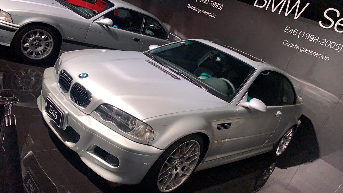 BMWCarClubMex's tweet photo. El Club presente en la celebración de los 25 años de @BMWMex .
Aportando las primeras 5 generaciones del legendario serie 3. https://t.co/CDnL9sPZie