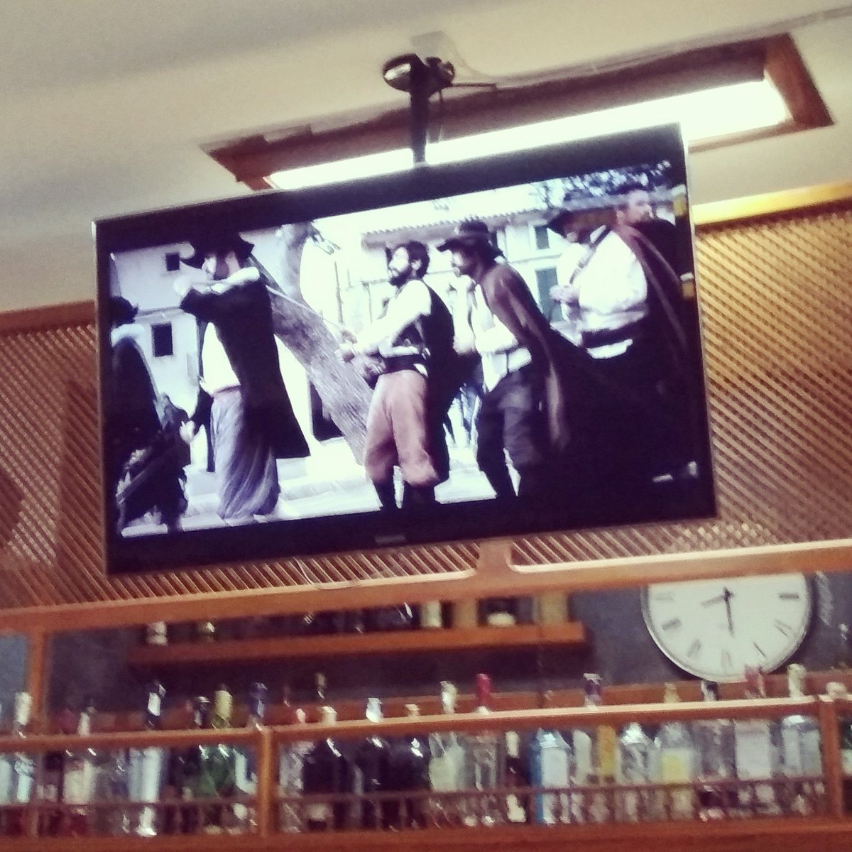 ""Avui això va de bandolers de <a href="/anycollaselva/">Any Colla de Selva</a> 
🔫 Captura de la colla de Selva,  febrer de 1619
#Selva"