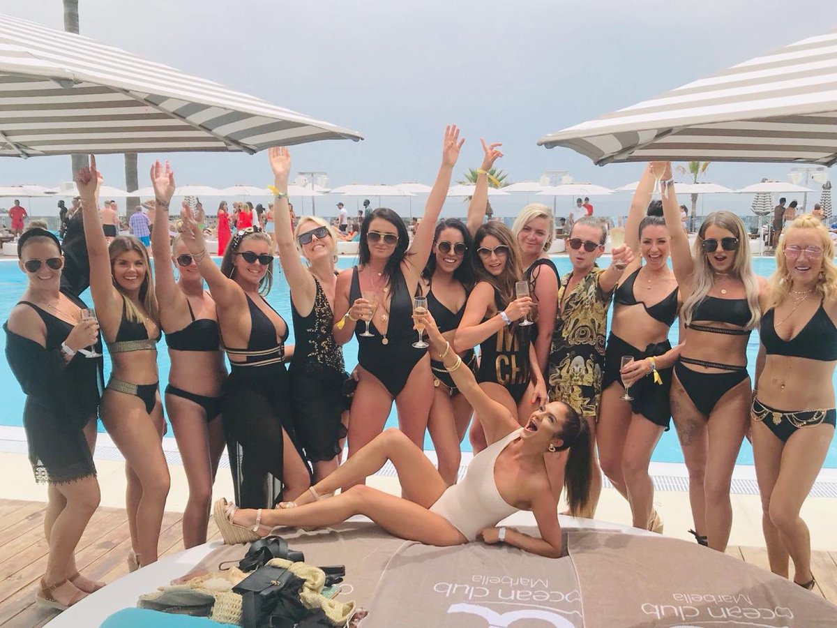 N_j_Hanson's tweet photo. Best weekend #LaurasHen #MrsCToBe #Marbella https://t.co/TklyZC48pt