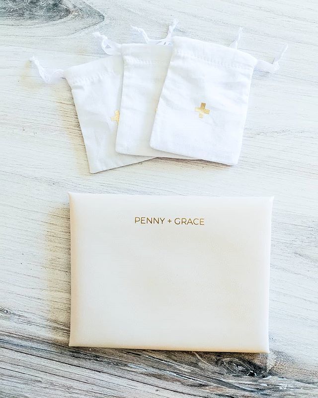 pennyandgrace's tweet photo. Anyone else obsessing over this new packaging? 😍 https://t.co/jzkLVcs81j