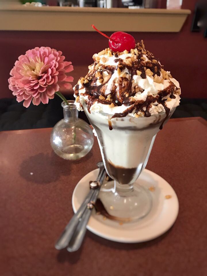 Café Eclectic tweet media