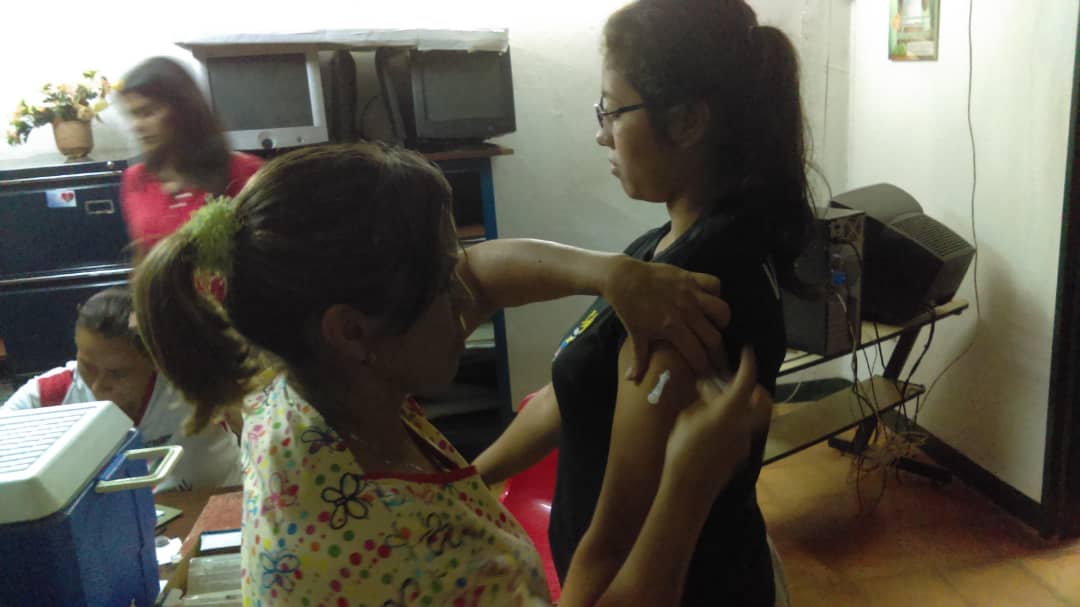 Culminando con una atención de personas entre adult<a href="/s/">『S』</a> y niñ@s en áreas citología, entrega de métodos anticonceptivos, atención médica,conversatorio sobre cáncer de cuello uterino, derechos sexuales y reproductivos, sustancias ilícitas sobre el consumo de droga, vacunación
