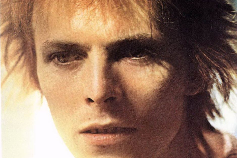 oldmateo's tweet photo. :: The Tin Can Blues :: https://t.co/F6sBNDoSqd :: My reflections on David Bowie's space cabaret, released 50 years ago today :: Some pop cultural musings for  your morning commute to the stars :: #MajorTom #DavidBowie #TheMoon https://t.co/p78JKhuw0E