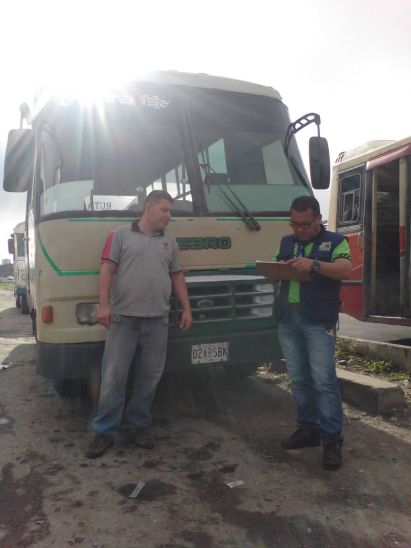 fonturlara's tweet photo. #10Jul Realizamos supervisión de Campo a las unidades beneficiadas con neumáticos 750/16 durante la Jornada correspondiente al mes de Mayo 2019, para garantizar el correcto uso de los insumos asignados. @NicolasMaduro @tupamarohipolit @DrodriguezVen @gestionperfecta https://t.co/pLxSf5SeWk