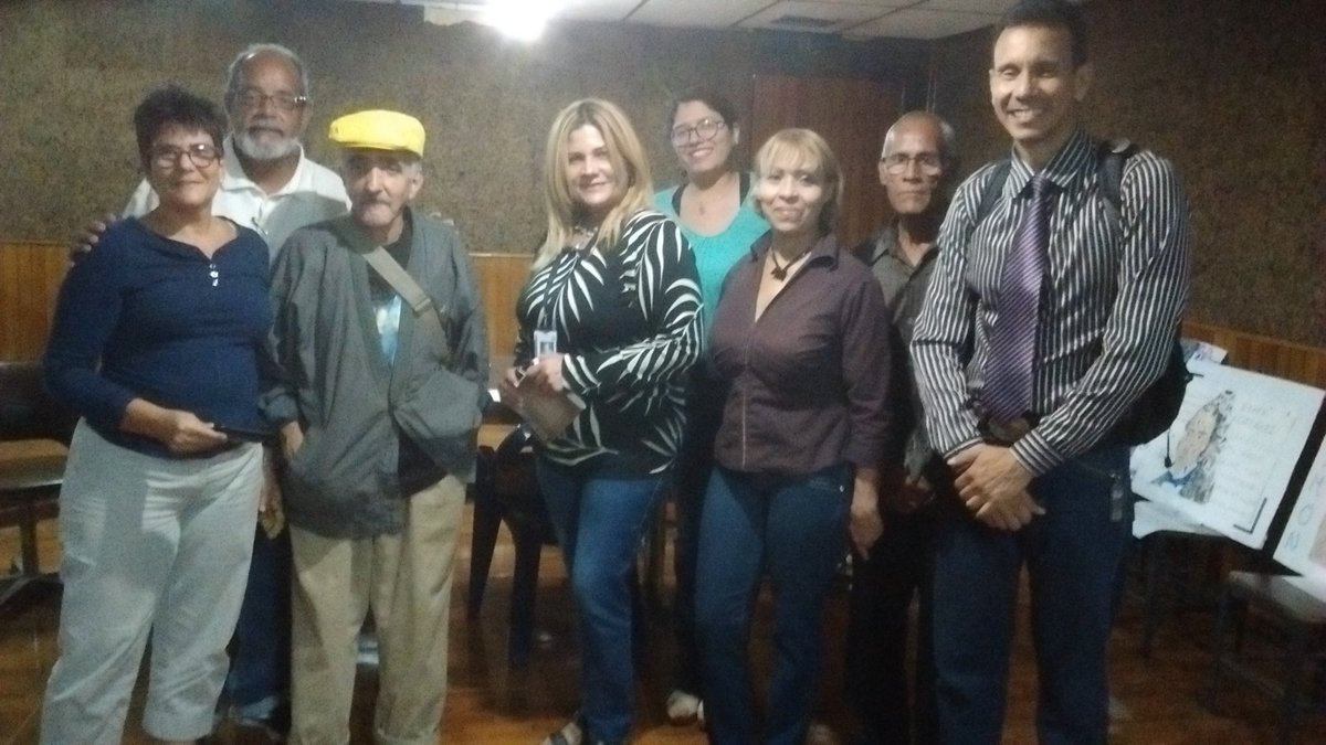 comisionp_edr's tweet photo. IX concurso  de afiches "Simón Rodríguez" de Comisión Educación @concejomcaracas 
Jurado: Sandra Velásquez de GAN, Vladimir Castro y Juan  Botella del Museo Jacobo Borges, Milena Matos de Museo Cruz Diez y Leonel Moreno de Museo Caracas @roquepsuv https://t.co/KOgT0Fyw7g
