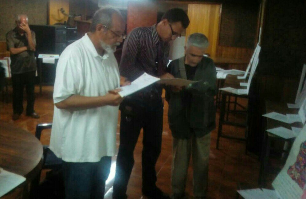comisionp_edr's tweet photo. IX concurso  de afiches "Simón Rodríguez" de Comisión Educación @concejomcaracas 
Jurado: Sandra Velásquez de GAN, Vladimir Castro y Juan  Botella del Museo Jacobo Borges, Milena Matos de Museo Cruz Diez y Leonel Moreno de Museo Caracas @roquepsuv https://t.co/KOgT0Fyw7g