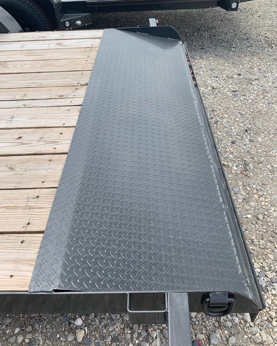 AnfieldTrailers's tweet photo. *REDUCED* $2,400
18' X 83" - WHITE SERIES ANGLE CARHAULER
7,000 LB GVWR
2" A-FRAME COLLAR STYLE RAM COUPLER
SWIVEL JACK,4" CHANNEL WRAP TONGUE
STAKE POCKETS 
2' DOVETAIL/5' SLIDE-IN RAMPS
AROUND $60/MO WITH APPROVED FINANCING!! https://t.co/3tiTdak46G