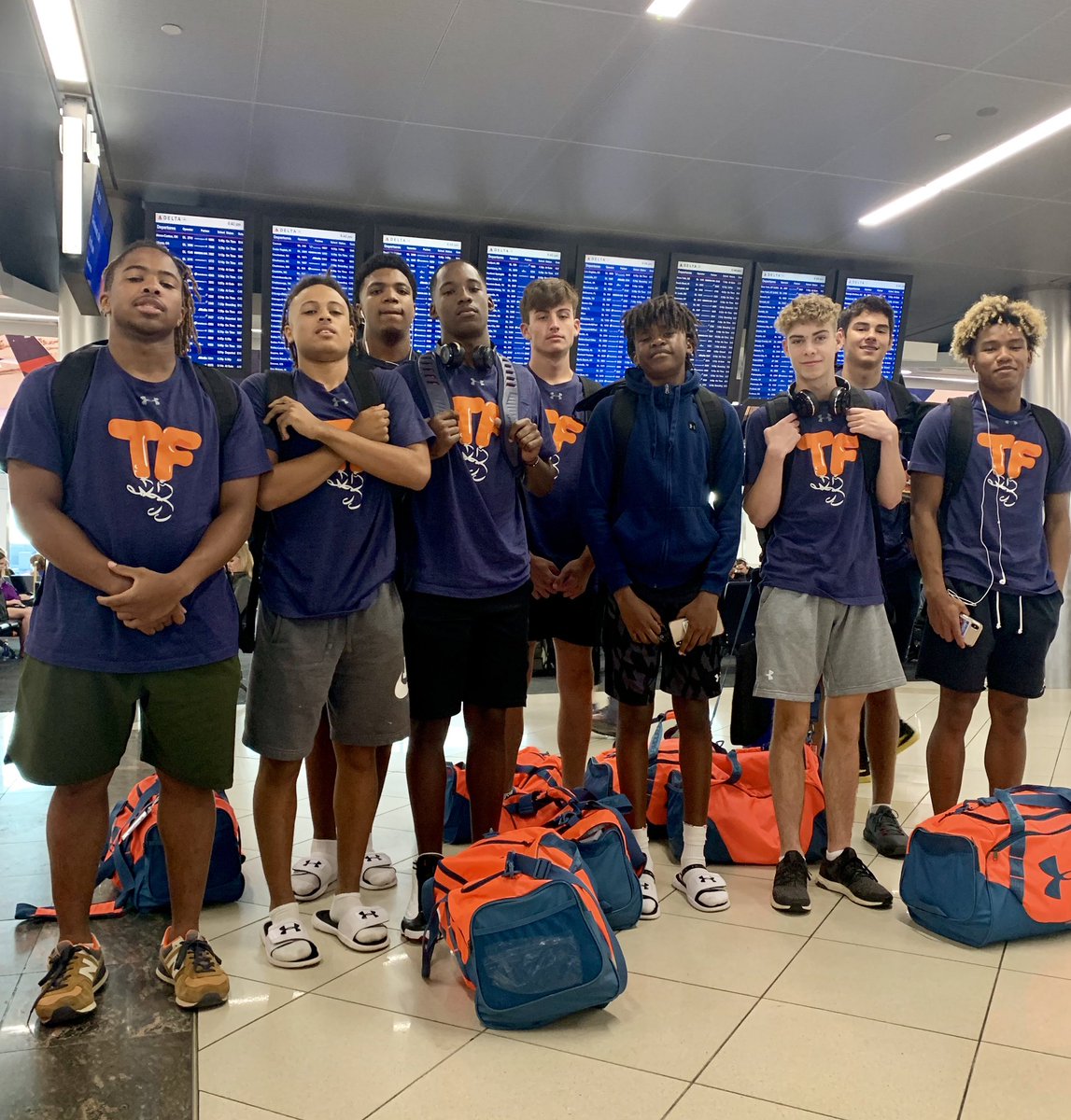 15U <a href="/FergusonEliteOK/">Ferguson Elite OK 2022</a> has landed in ATL ready for UA Rise Nationals! 🔥🔥🏀🏀 <a href="/MattReynolds___/">Matt Reynolds</a> @UAassociation @uarisecircuit <a href="/PrepHoopsOK/">Prep Hoops Oklahoma</a> <a href="/Rosslovelace/">Ross Lovelace</a> <a href="/McKinnisBryce/">Bryce McKinnis</a> <a href="/kiceyyyy/">Kasai Burton</a> <a href="/reidlovelace3/">Reid lovelace</a> <a href="/jgraves2003/">Jamel Graves</a> <a href="/jaylonorange/">Jaylon Orange</a> <a href="/reggiewilliams0/">Coach Reggie</a>