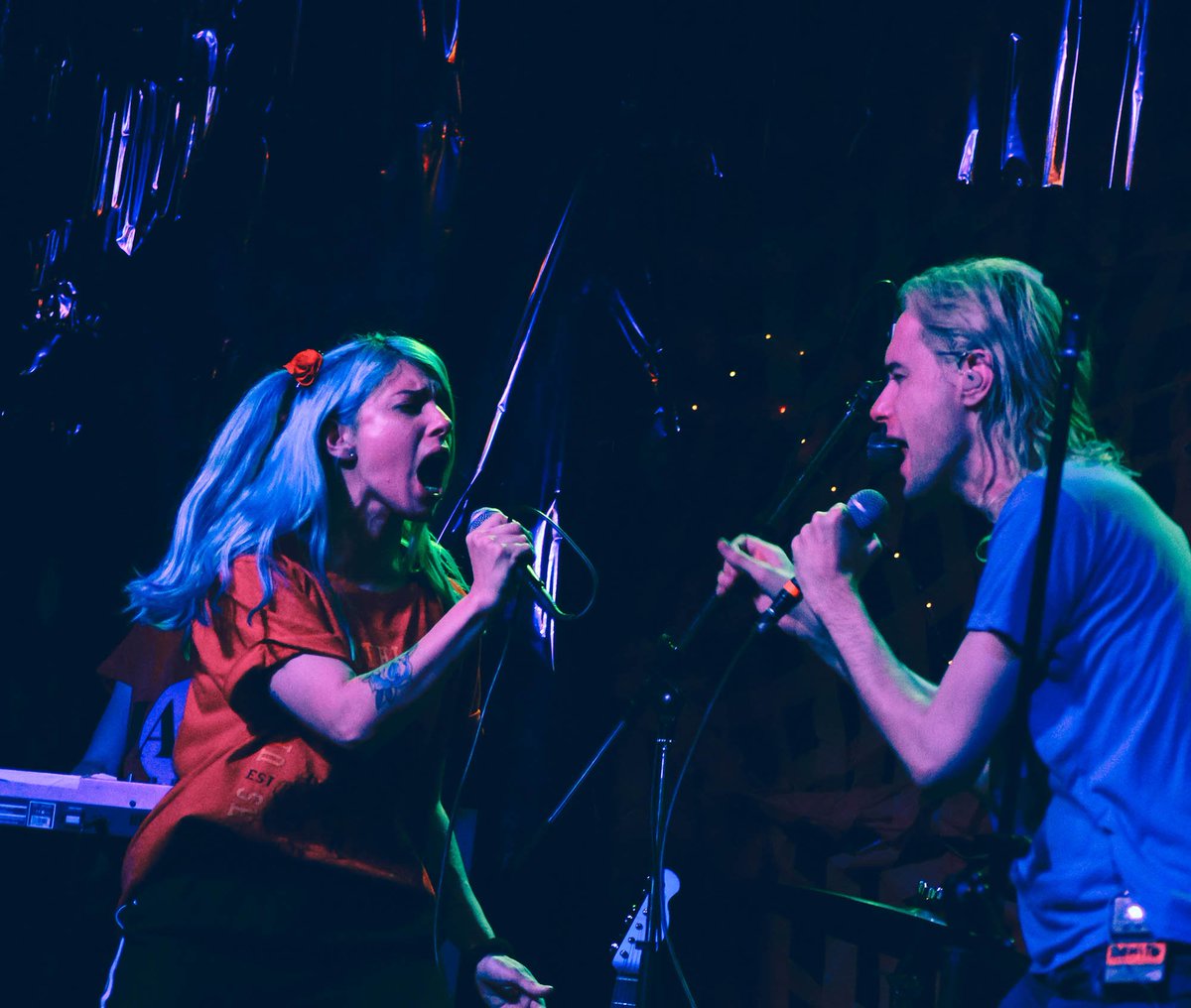 ⚡️ CRÓNICA EPISODIO #2⚡️

#AlejoRuiz y <a href="/ClicsEternos/">Clics Eternos</a> elaboraron una crónica de lo que fue el #2 episodio de <a href="/miernesradio/">Miernes</a> ft <a href="/futurockOk/">Futurock.fm</a> donde tuvimos el privilegio de ver juntos a <a href="/fages/">life</a> @Vanity_Sexx <a href="/mwilliamsok/">Melanie Williams</a> by <a href="/GozaRecords/">GozaRecords</a> ft <a href="/zabodice/">ZABO</a>

 👇

bit.ly/2XTGxqF