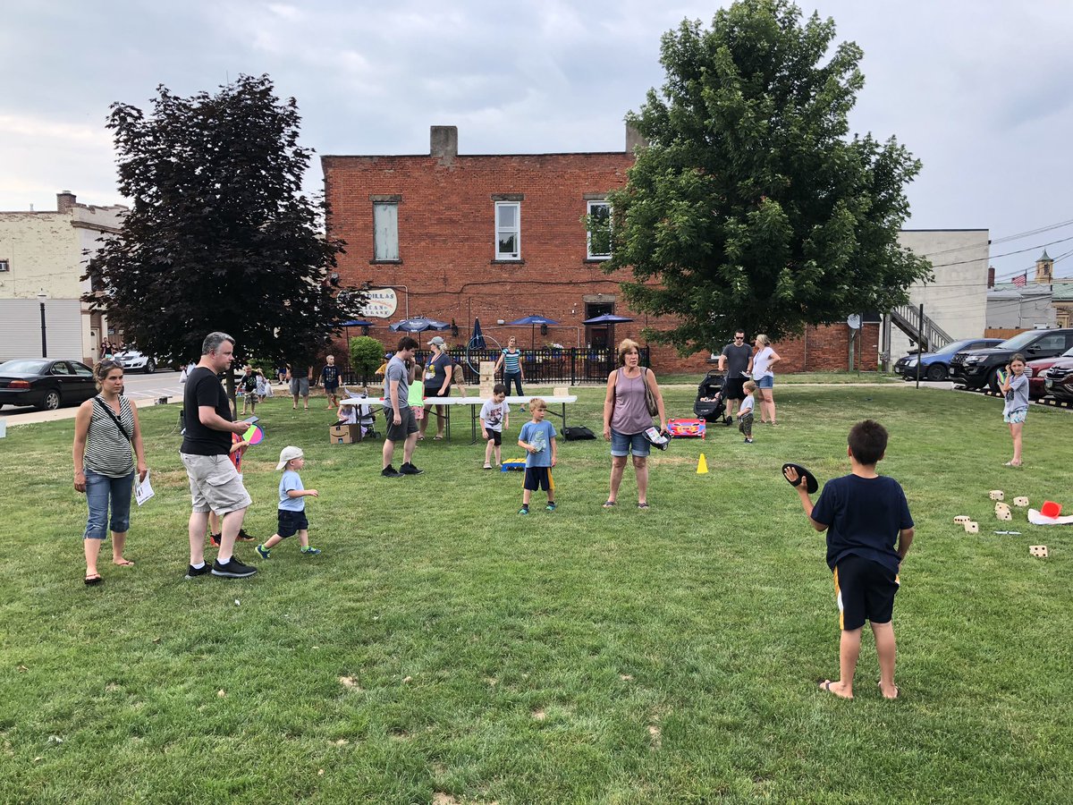 The Lawn was packed tonight during Walkin’ on Wedneday! #TheRoadShow #WildWednesday @MainStAmherst #lcmp