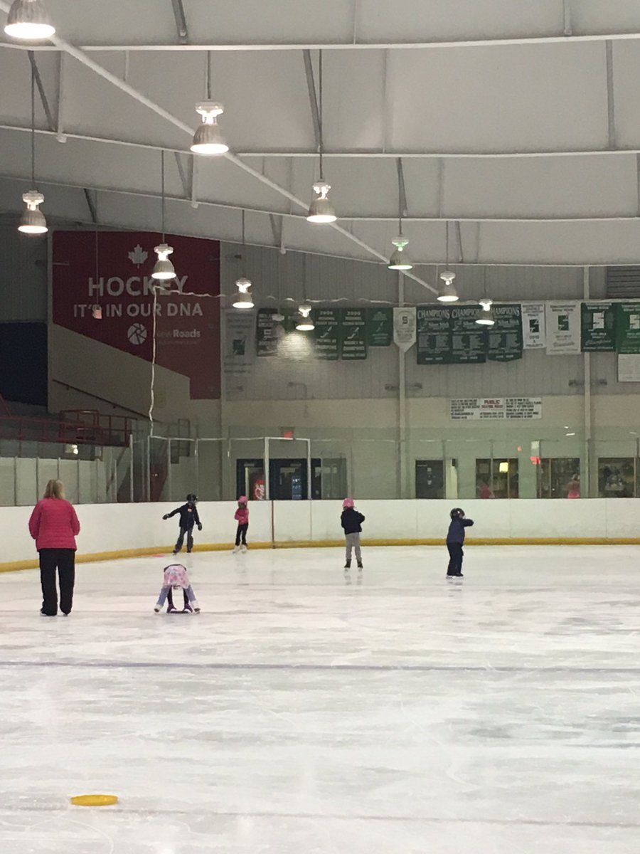 EGSkatingClub's tweet photo. Our summer camp is well underway for week 2! The skaters are learning a lot and improving fast!! https://t.co/gQNPv2SRGW