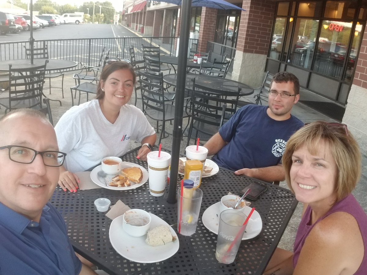 atreeves's tweet photo. .@SedgeGardenES #eatingforeducation again today  with the family! #theloop https://t.co/hlxf6QQhQm