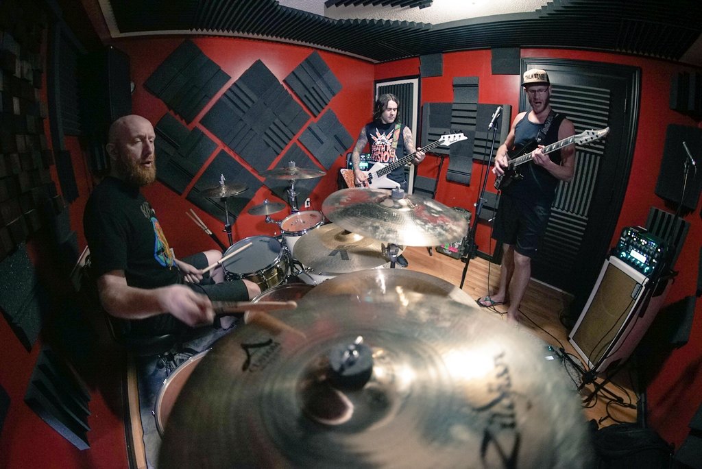 kseofficial's tweet photo. Great rehearsal day yesterday at Prevail Studios @prevailmg in London, ON Canada. Now bring on the @clutchofficial tour! https://t.co/rNY6fxmKZY