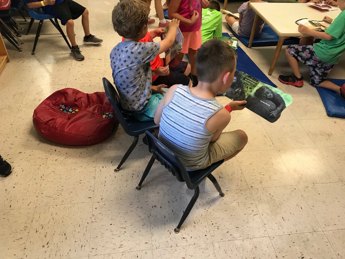 Luceroguzmann4's tweet photo. Venice Sky family YMCA students are reading and succeeding! @SuncoastCGLR #SummerLearningWeek https://t.co/gzHaiIlxCu