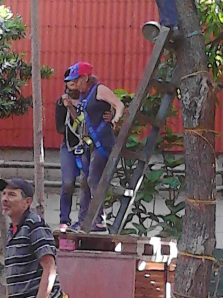 comisionp_edr's tweet photo. Integrantes del CLAP, parroquia San Juan y Ministerio de Ambiente, en actividad de conservación y prácticas para la defensa de la Patria @roquepsuv  @concejomcaracas @Aleuidrb https://t.co/ZWIjSw3k1U
