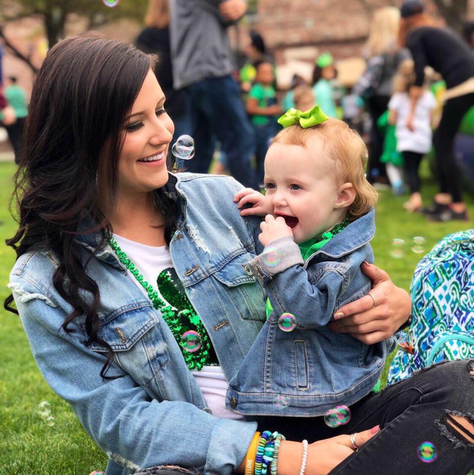 ChavousTammy's tweet photo. 22 years ago today our lives became a lot more fun and each passing year we have become a little more thankful!  Happy 22nd birthday sweet lovie!  We love you BIGGER! 🎂🎊🎈🎉💗@ally__chavo https://t.co/oG82wdidcF