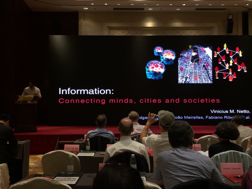 KimonKrenz's tweet image. @Nettoworks just gave a very energetic keynote highlighting the role of information in being the crucial connection between cognition, urban space and societies #spacesyntax12