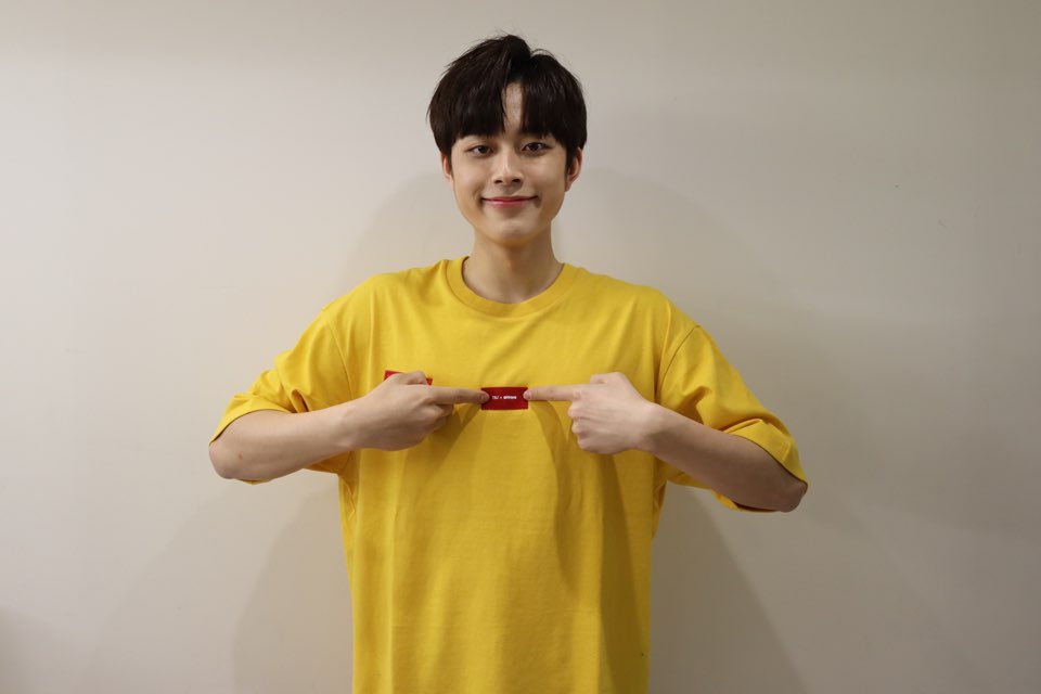 CUBE_YOOSEONHO's tweet photo. [📸] 나른한 오후에 천하장사 선호보고 다같이 힘내요!💪💛
#유선호 #YOO_SEONHO 
#TBJx천하장사 #TBJ유선호 https://t.co/4hpDVIvkcw