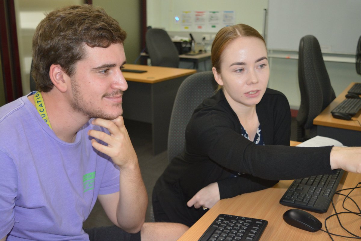 CQUniEmerald's tweet photo. It was lovely to meet some of our newest students at Term 2 Orientation this morning! They had the chance to join a tour of the Emerald Campus, learn about support services, practice some destressing breathing exercises and chat with staff during a sausage sizzle. #cquniemerald https://t.co/vpLvZtuN4O