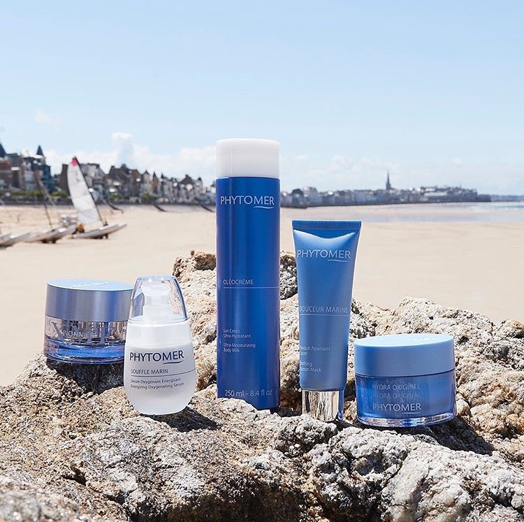 EspaceNozay's tweet photo. QUALITÉ MADE IN FRANCE
C’est parce que nous fabriquons nos produits, dans nos laboratoires de la Baie du Mont St Michel, depuis 3 générations, que nous pouvons en garantir la qualité et offrir aux femmes et aux hommes du monde entier ce que la mer a de plus fascinant. https://t.co/wLvtwhGLbH