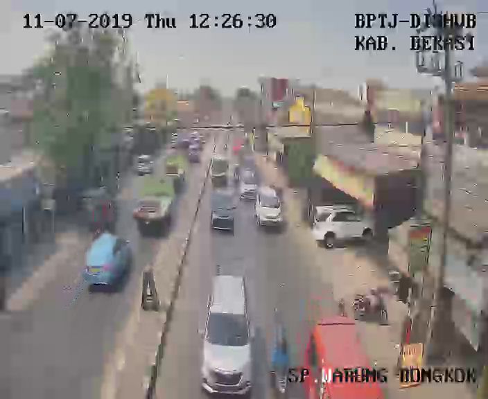 KabbekasiAtcs's tweet photo. 12.27 WIB simpang Warung Bongkok siang ini arus lalu lintas menuju Bekasi maupun Cikarang terpantau lancar https://t.co/OK3WahPKIY