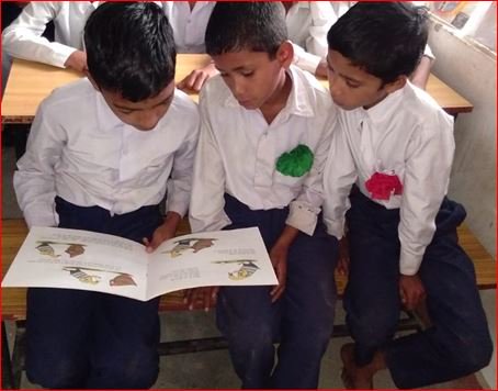 AILFoundation's tweet photo. Ms.Jaya wrote from Nainital,"Dear Jaishree,Thanks 2ur support,Garjoli InterCollege now has a library. This school is remote n the children or teachers have not had exposure to good reading material. On 6th July v set up rack n students enjoyed displaying colorful books on that! https://t.co/CZQC6FBdl2