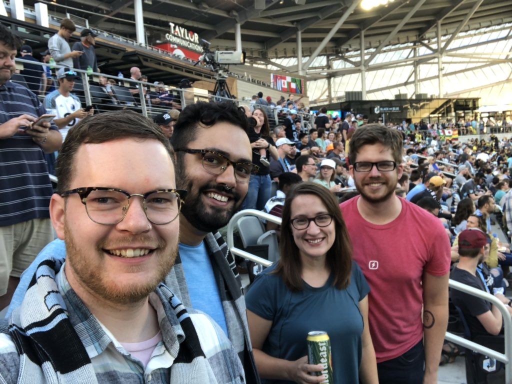 queerdoily's tweet image. #goloons #mnufc