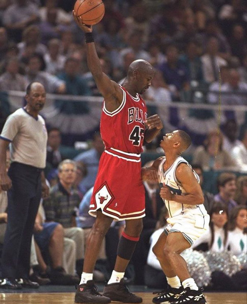 Jordan vs. Bogues, 1995.