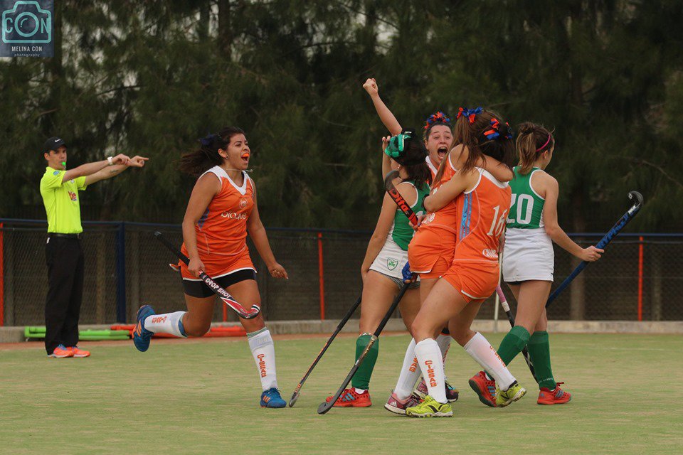 hockeyargplus's tweet photo. #Metro
#DamasD3
🏑📷 Galería de fotos del encuentro entre #CISSAB vs #HurlingB ➡ https://t.co/0x5x629JvF
(Gentileza Melina Con Photography ) https://t.co/39MxWzhdFu
