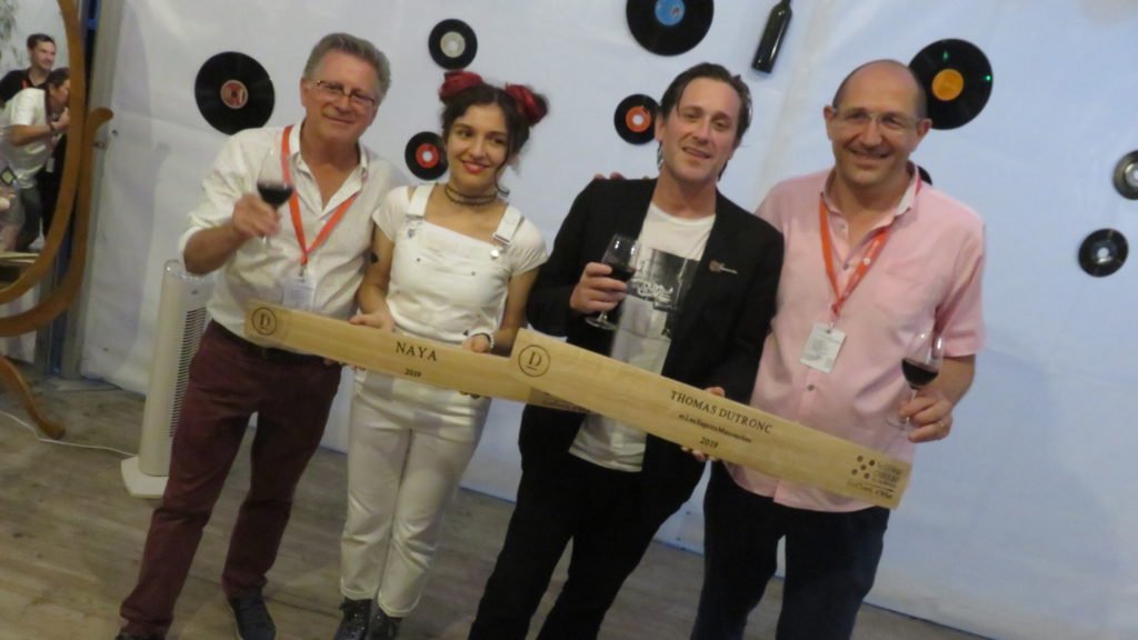 Alain_Marche's tweet image. Quelques jours après, petit retour sur Confluent d’Arts : un monde fou au château de la Rivière pour #ThomasDutronc et ses Esprits Manouches, avec en première partie #Naya. C&apos;était une merveilleuse soirée que je n&apos;oublierai jamais ! 😍🙏 france3-regions.blog.francetvinfo.fr/cote-chateaux/…