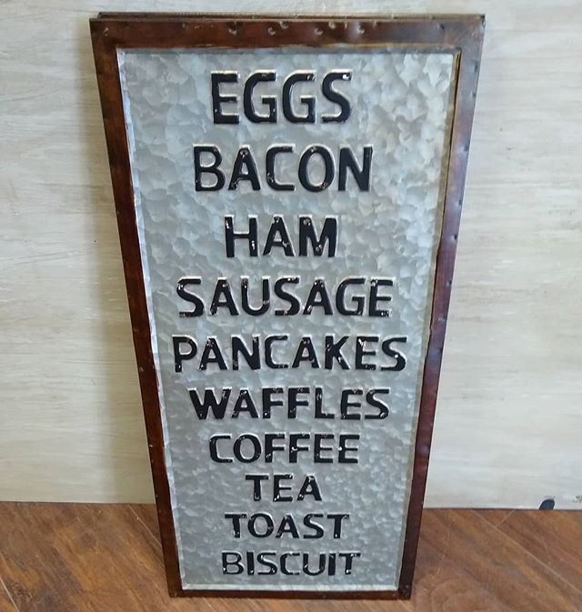 TheFunkySister's tweet image. Back in stock!! Who doesn't love breakfast for any meal?! #thefunkysister #breakfast #menusign #breakfastmenu #breakfastfordinner #mmmmpancakes #whoscooking #lincoln #lnk #prescottave via hhttp://www.thefunkysister.com Instagram instagram.com/p/Bzwera5BjRJ/