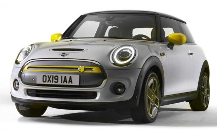 AutoTribute's tweet image. Mini Cooper SE Is Mini's First All-Electric Car autotribute.com/52257/mini-coo… #MINIElectric #ElectricMINI #EV #electricvehicles #electricvehicle #ElectricCar #ElectricCars #MINI #BritishCar #BritishCars #NewCar #NoGas #ElectricFuture